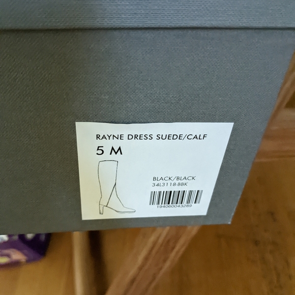 New  leather boots - Picture 2 of 6